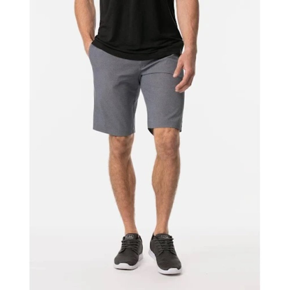 Travis Mathew Mens Shorts Size 34 Beck 10” Regular Fit Golf Casual Stretch Grey